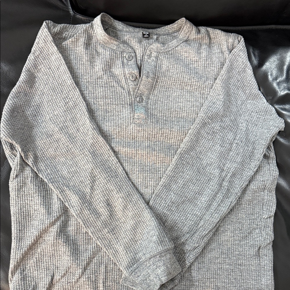 Uniqlo Heather Gray Knit Top